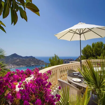 Lavish With Saltwater Pool