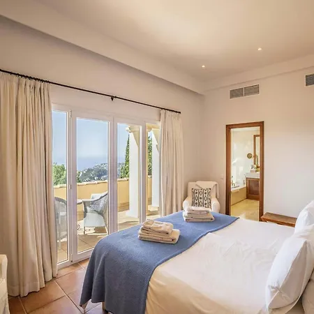 Lavish With Saltwater Pool Villa